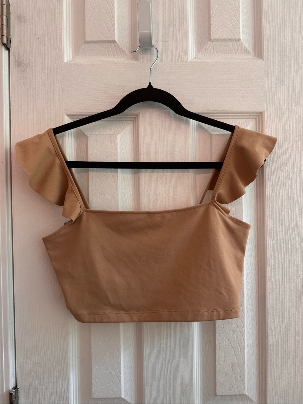 FREE PEOPLE • INTIMATELY Tan Flutter Sleeve Crop Top Size Medium